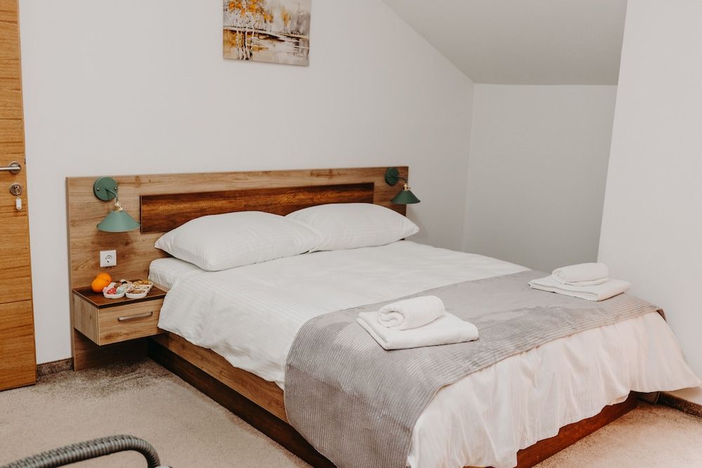 Deluxe Double Room, Lake View
