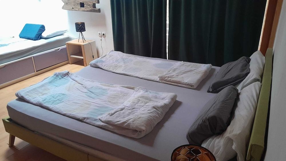 Comfort House, 3 Bedrooms, Hill View