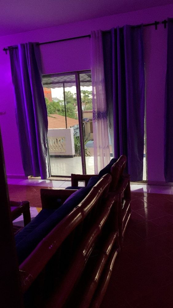 Black And White Hôtel Family Apartment 3