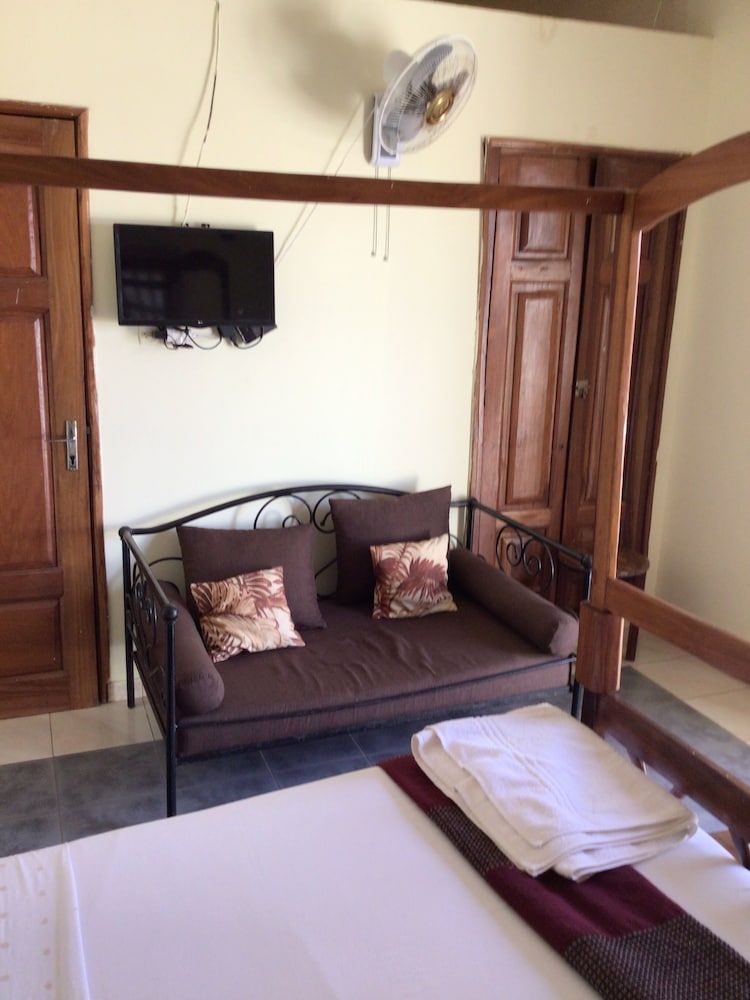 Black And White Hôtel