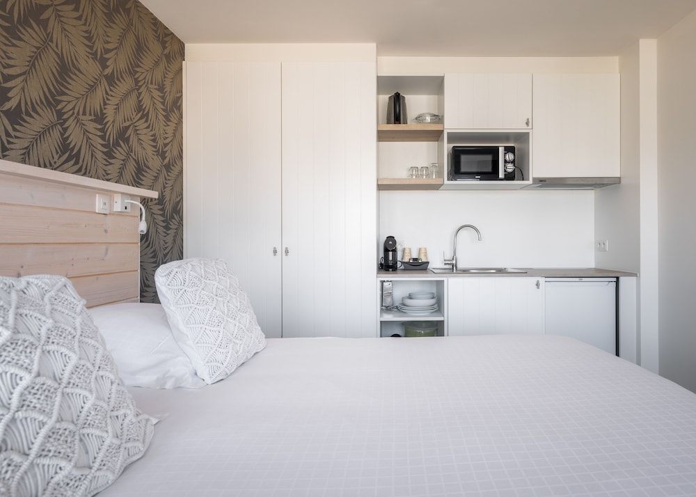 West Bay Studio (Cosy) 3