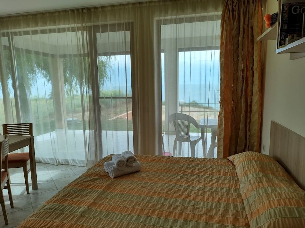Panoramic Studio, Sea View