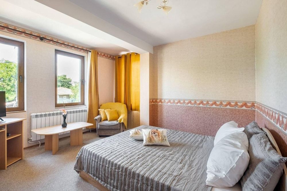 Lovely 5-bed Authentic House in the Arbanasi House 8