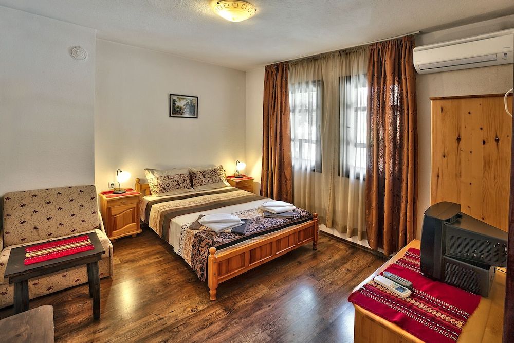 Traditional Apartment, Balcony