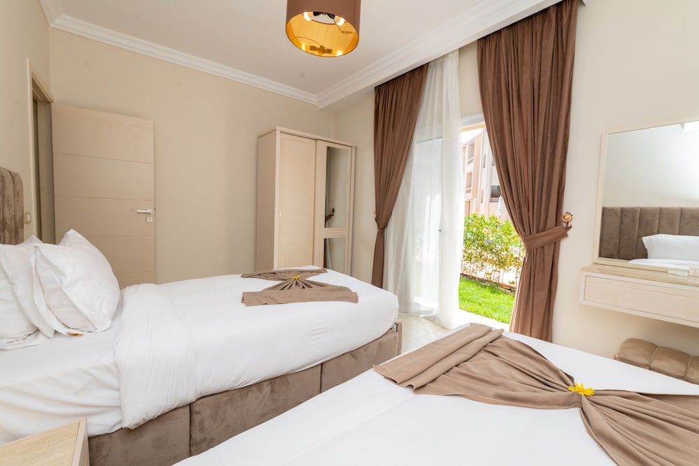 Marom Port Said Resort & Beach Suite, 2 Bedrooms, Poolside 6