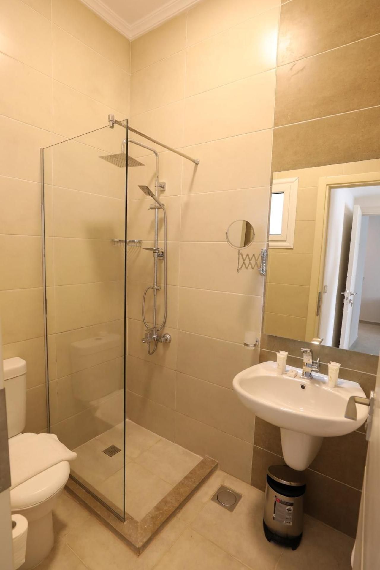 Three-Bedroom Suite Lagoon View