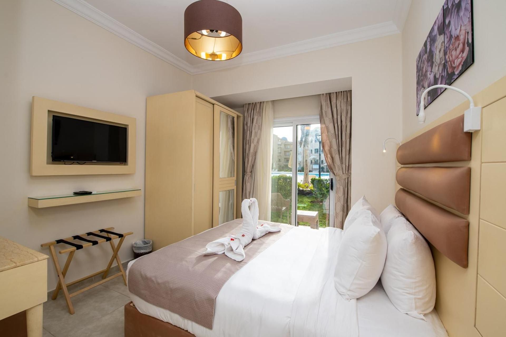 Three-Bedroom Suite Lagoon View