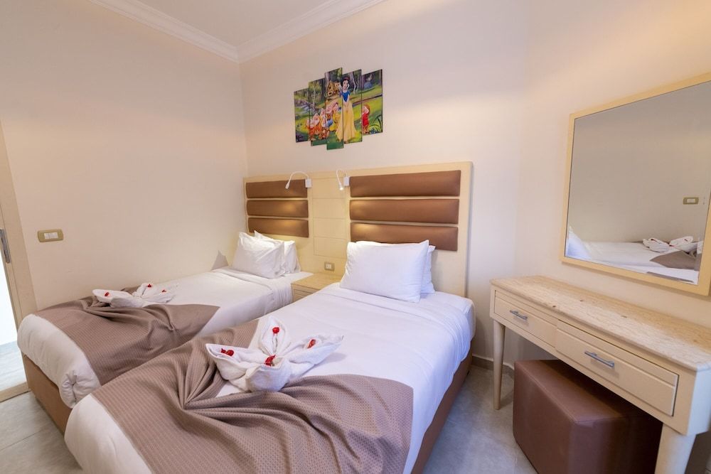 Marom Port Said Resort & Beach Family Suite, 3 Bedrooms, Lagoon View 5