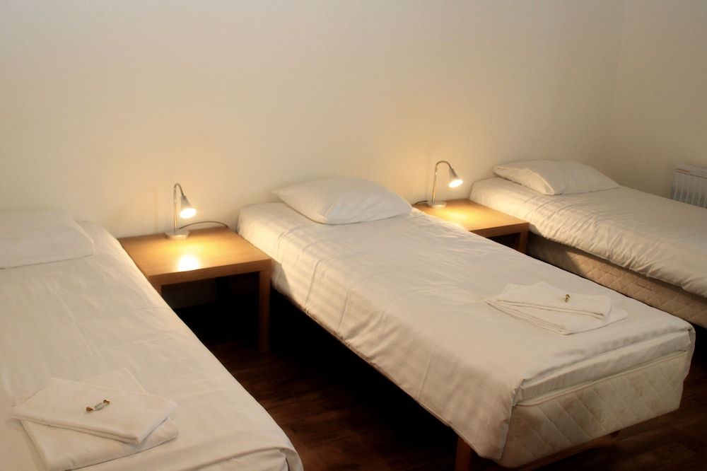 Hotelli Salpa Standard Triple Room, 3 Twin Beds 2