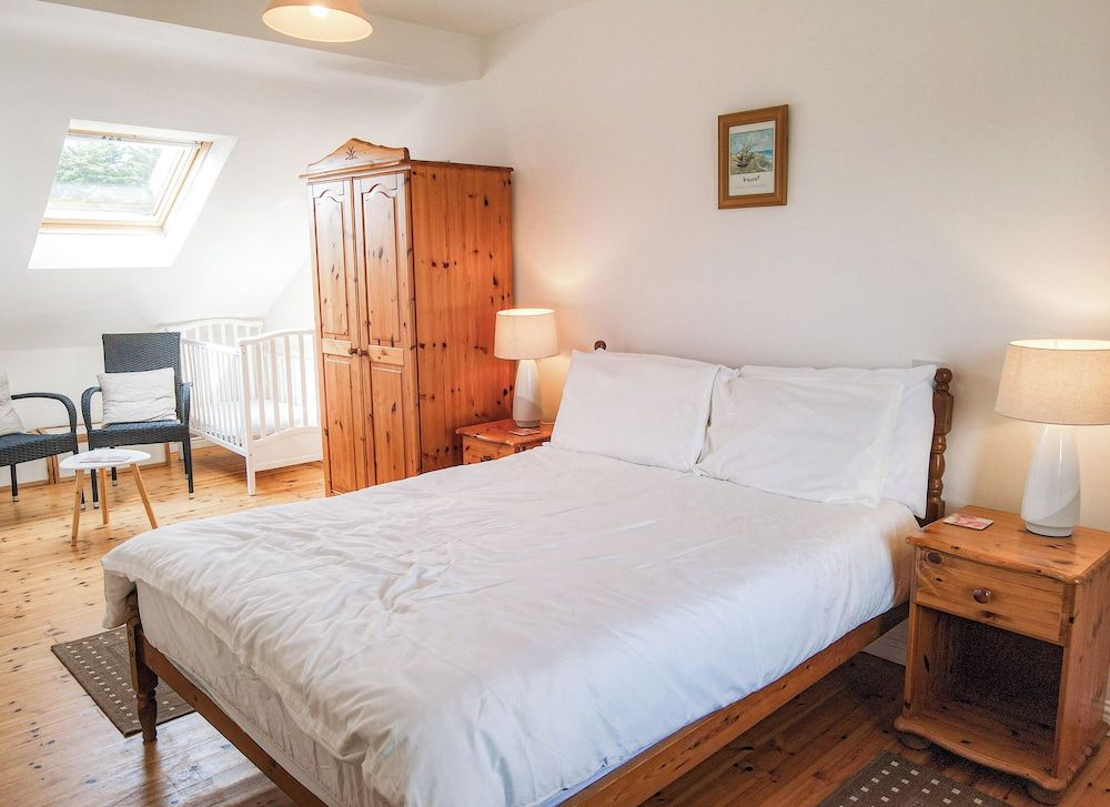 House, 3 Bedrooms, Fireplace, Sea View no. 9