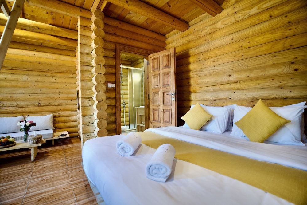 Wood Hills Hotel & Resort Studio Pool Area 2