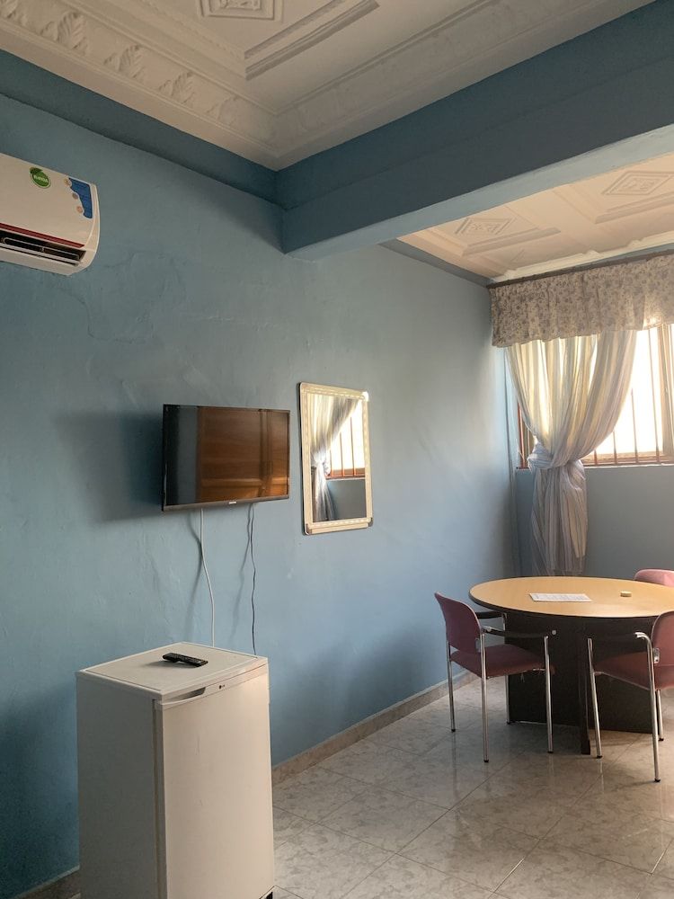 Sovitel Hotel and Restaurant Deluxe Single Room 3