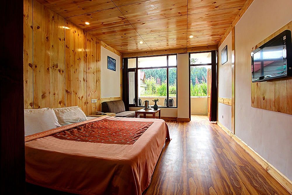 Hotel The Conifer Deluxe Room ( Ground Floor ) With Balcony 3