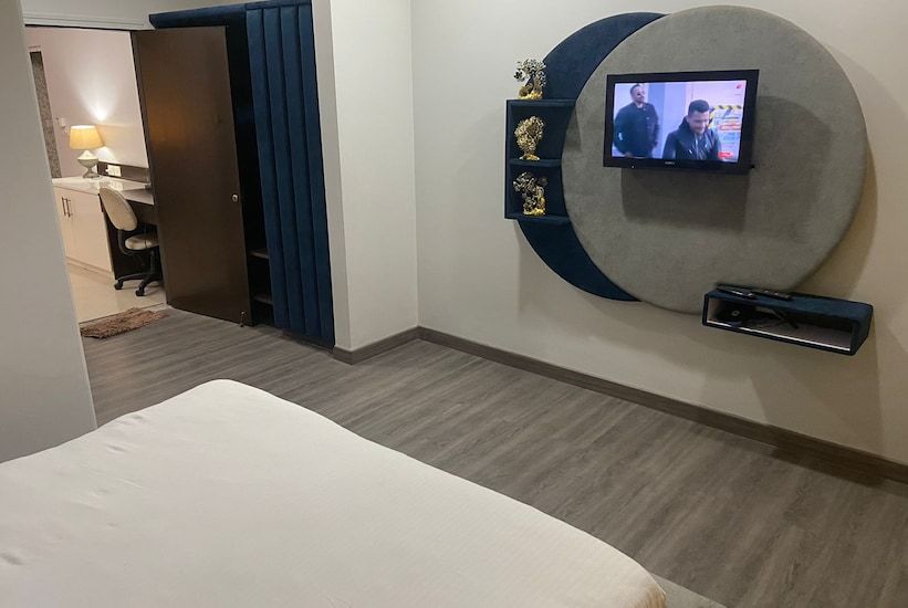 Hotel Grand Sai Semi Deluxe Room 8