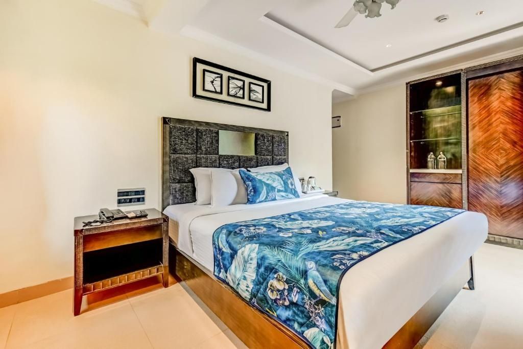 Summit Calangute Resort & Spa Deluxe Room with Private Balcony 2