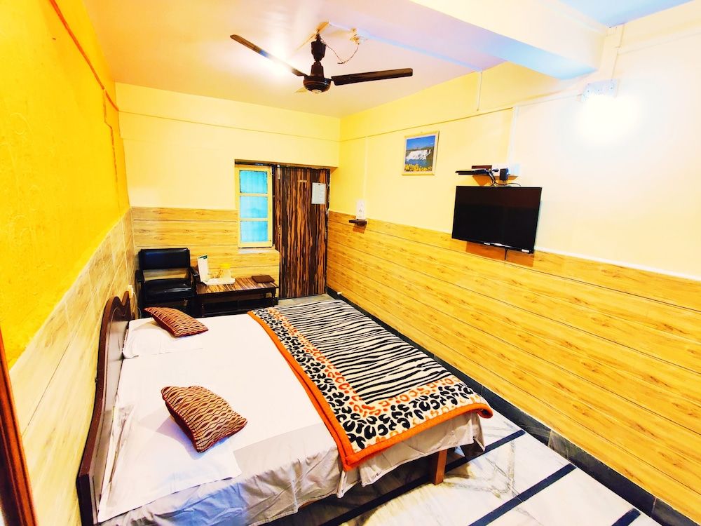 Deluxe Room, 1 Double Bed (NON AC)