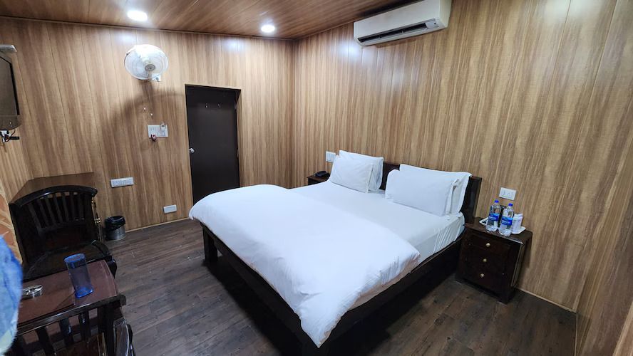  Hill N You - A Boutique Garden Resort Corner Deluxe AC Room 24