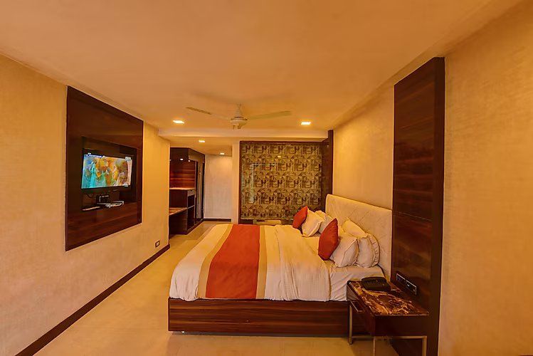 Luxery Suite Ac Room