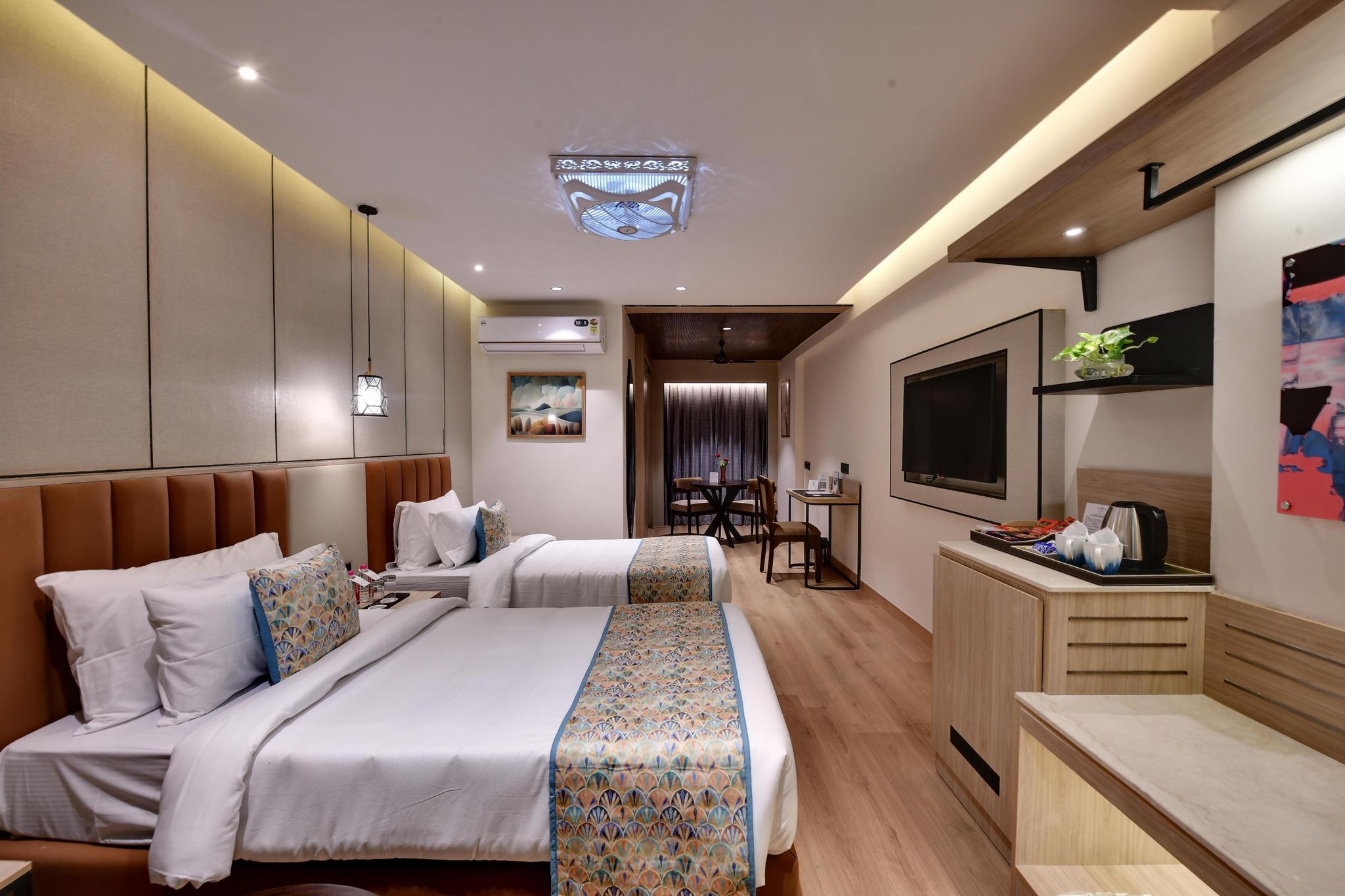 Fern Club Room Twin Bed