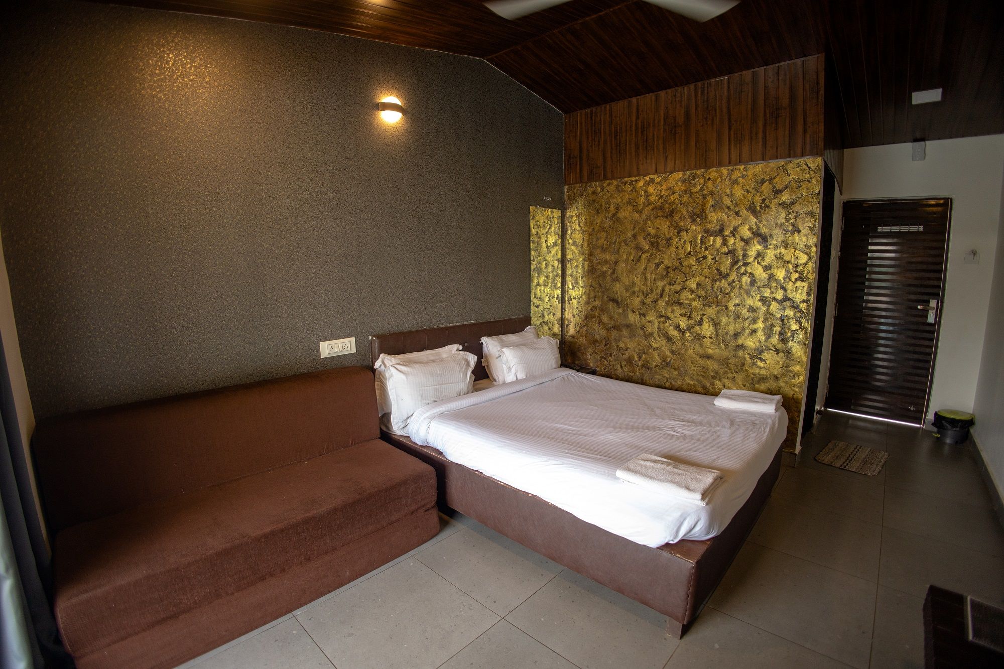 undefined Canal Touch Resort 7