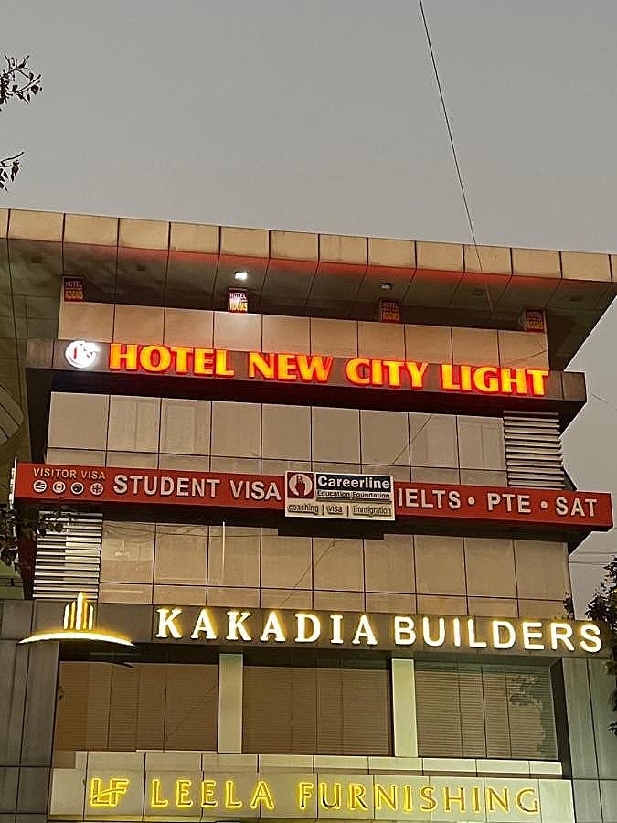 undefined Hotel New City Light 4