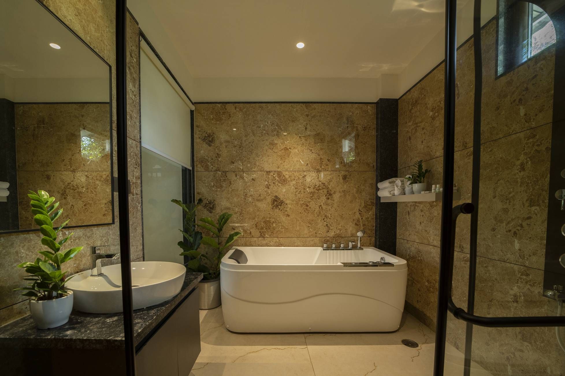 Aroma - King Bedroom