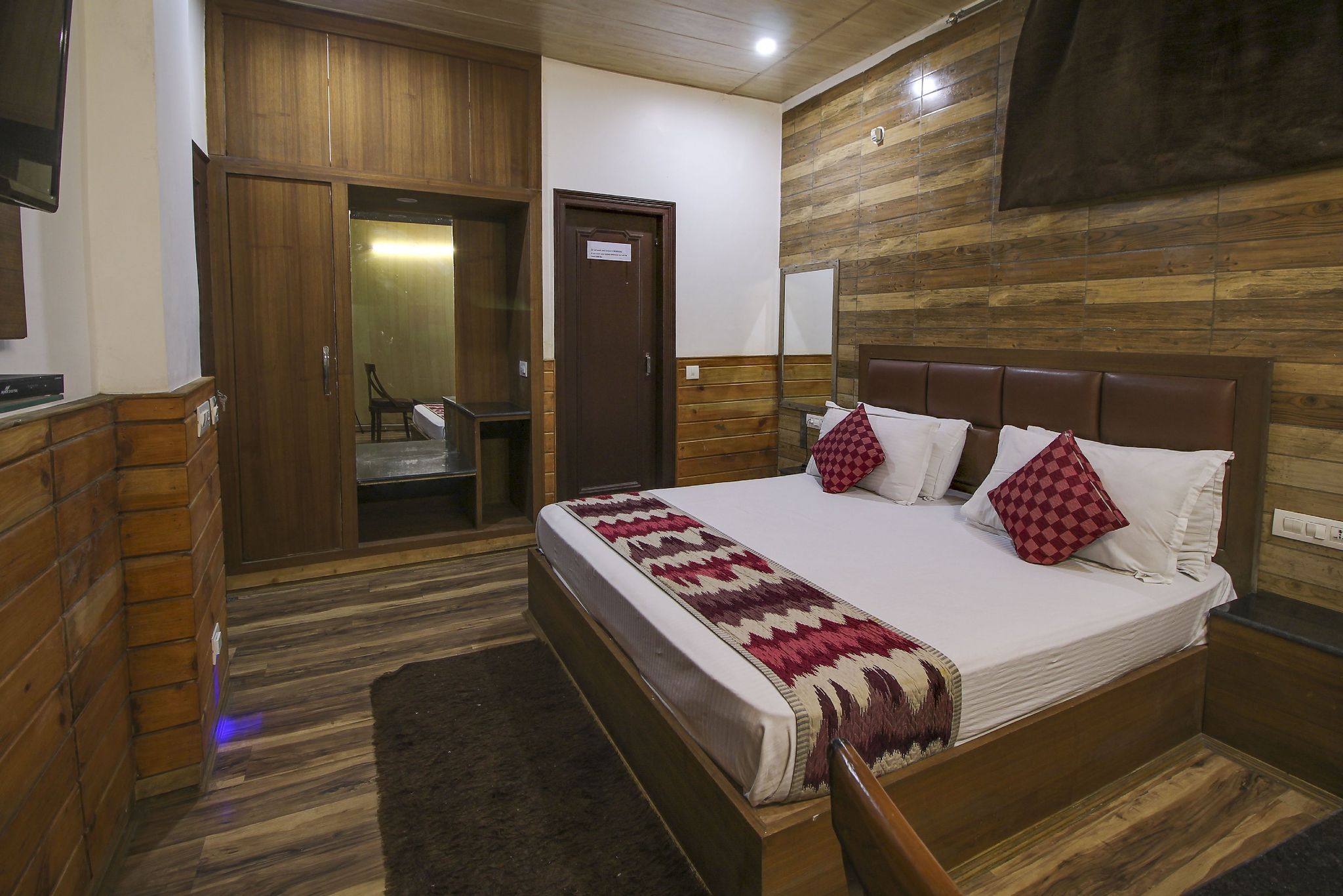 Hotel Divyansh by Vrb Hotels Superior Room Non View 18