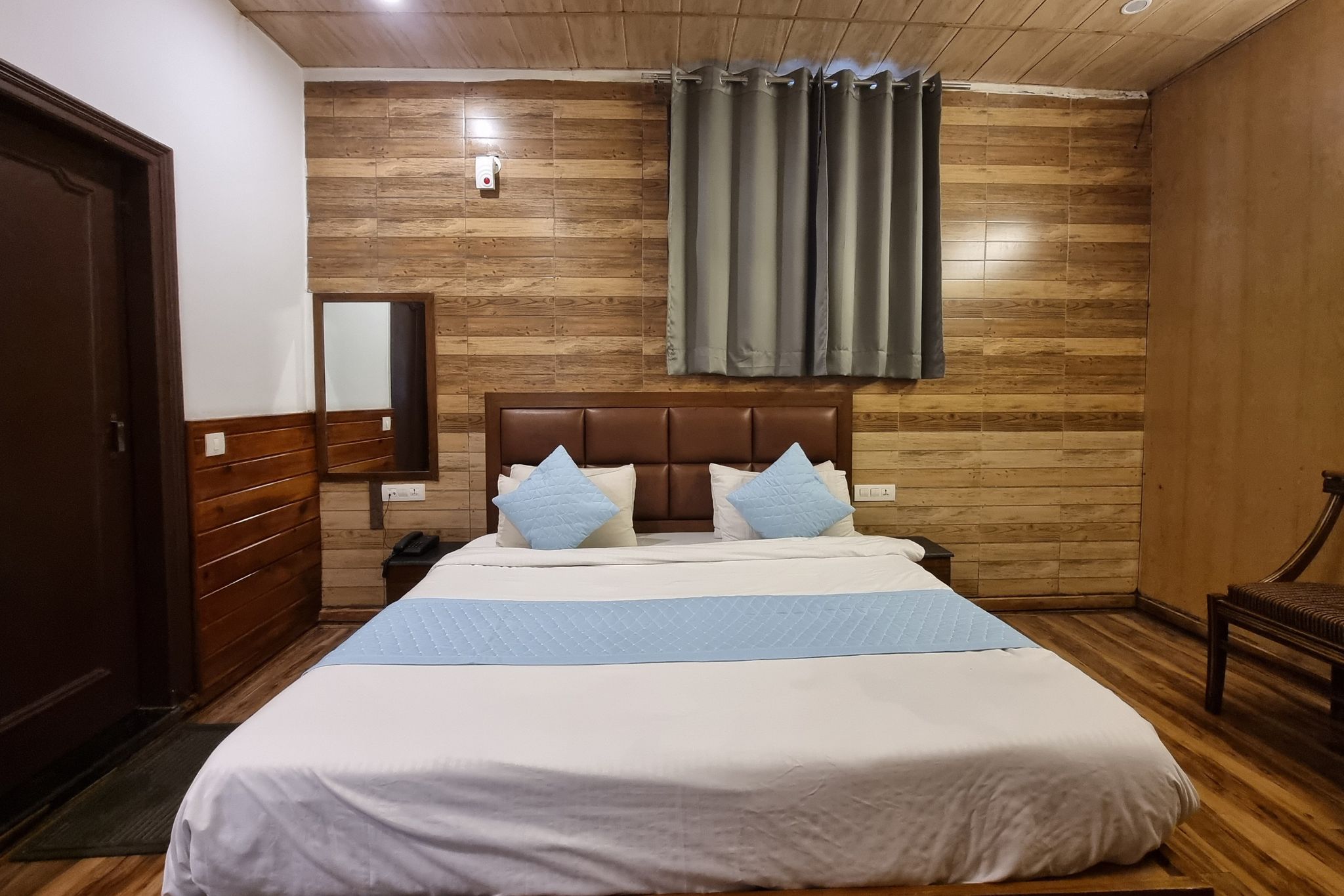 Hotel Divyansh by Vrb Hotels Superior Room Non View 11