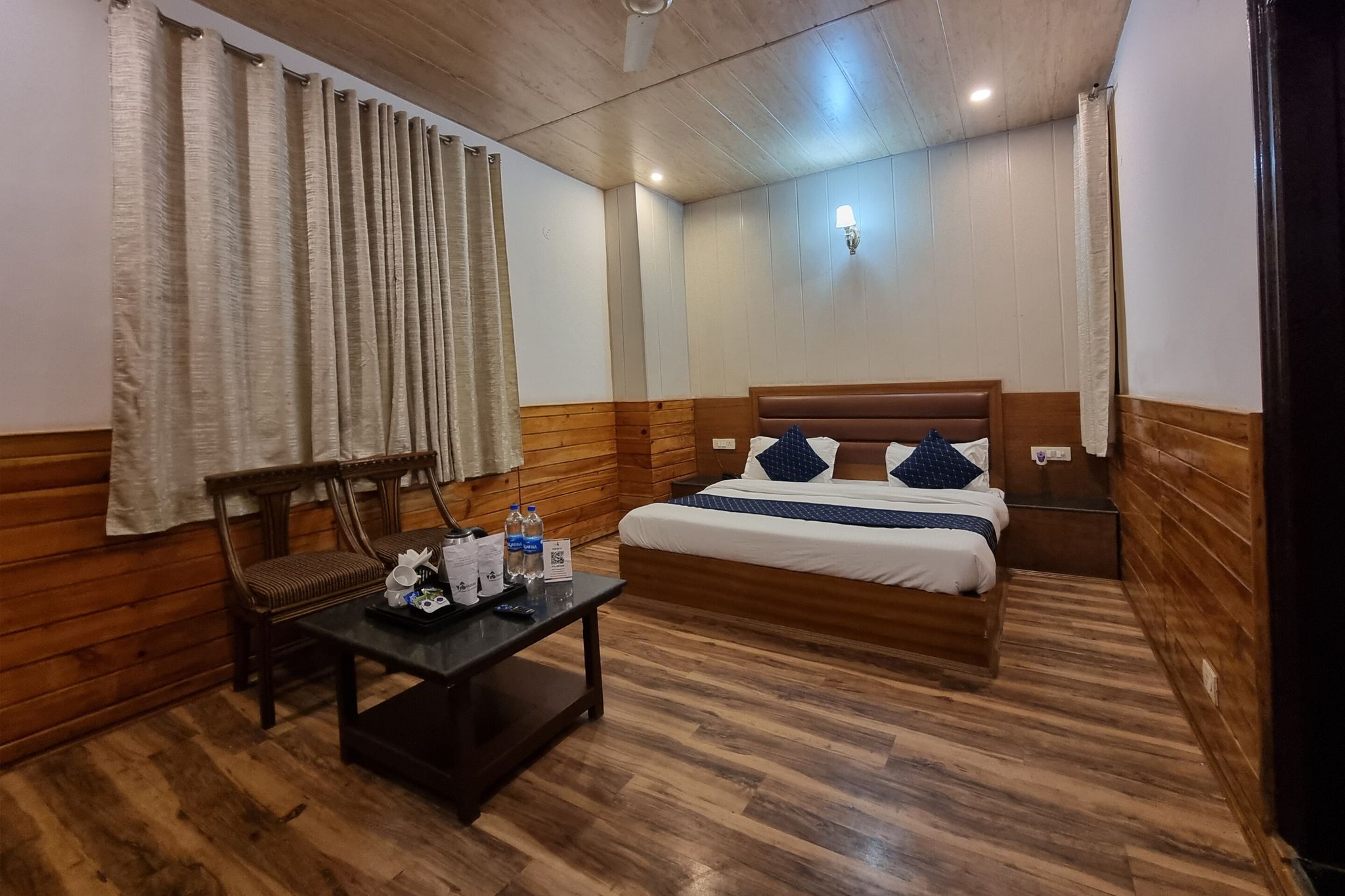 Hotel Divyansh by Vrb Hotels Superior Room Non View 4