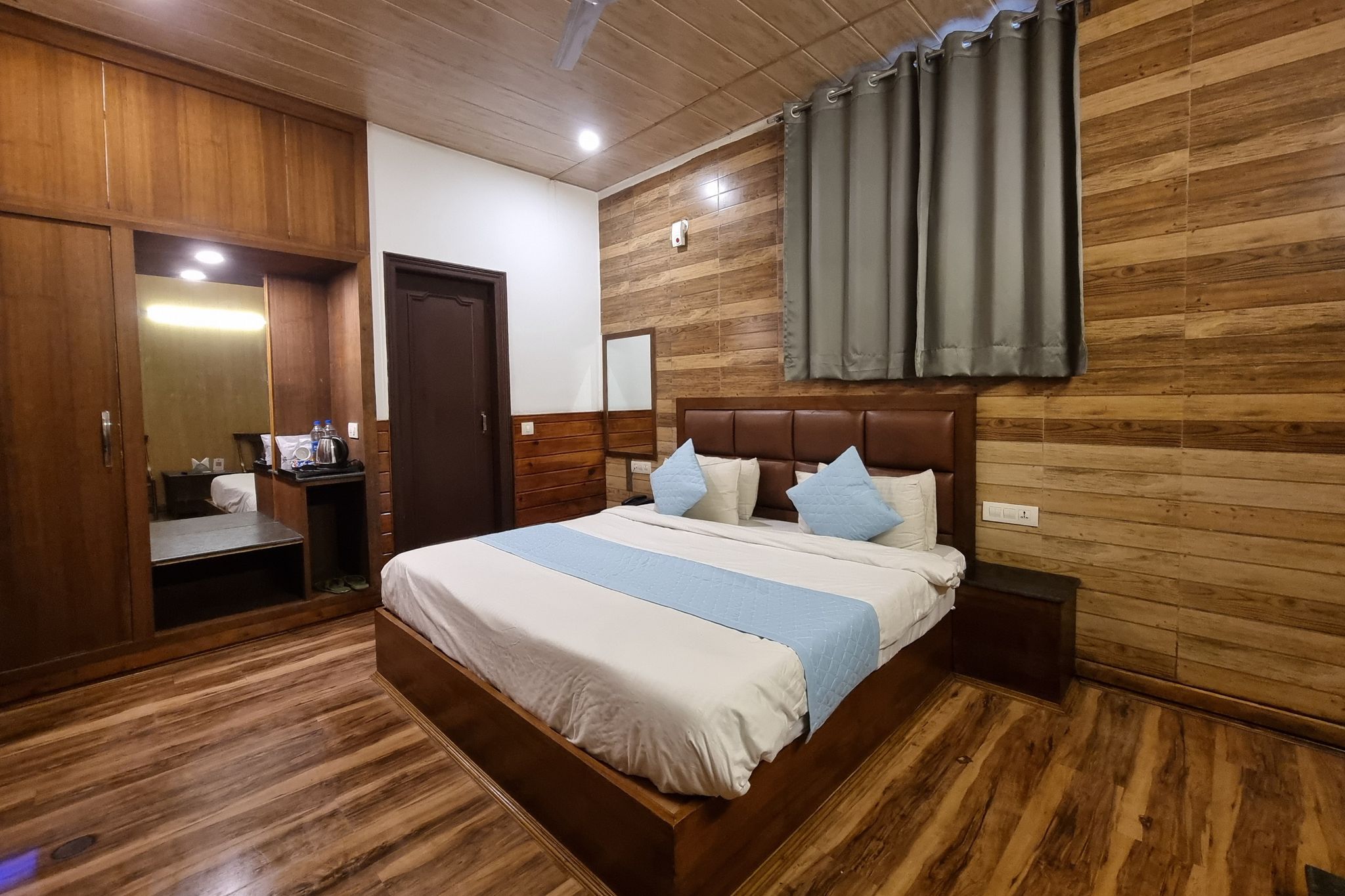 Hotel Divyansh by Vrb Hotels Superior Room Non View 13