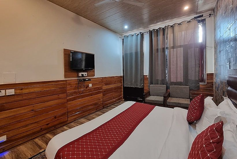 Hotel Divyansh by Vrb Hotels Superior Room Non View 3