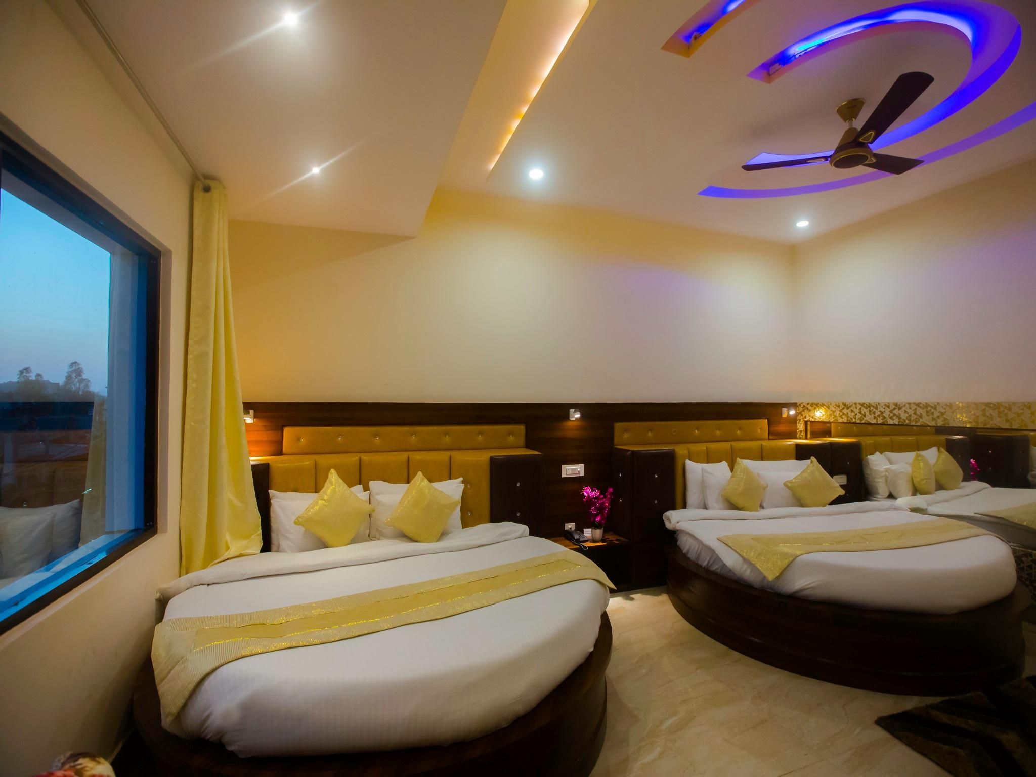 Hotel Kings Regency Kings Family Suite 7