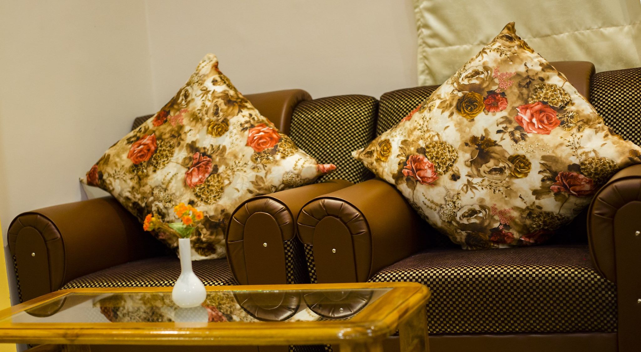 Hotel Kings Regency Luxury Room 3