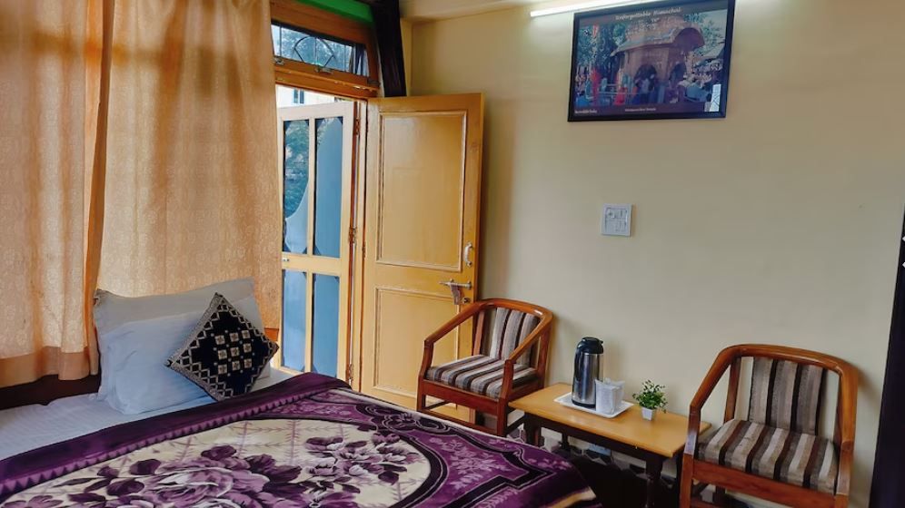 Ishwar Guest House Standard Room 6