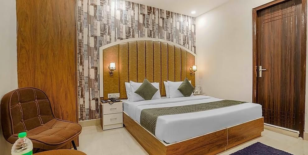 Hotel Paris Chandigarh -Zirakpur Standard Room 3