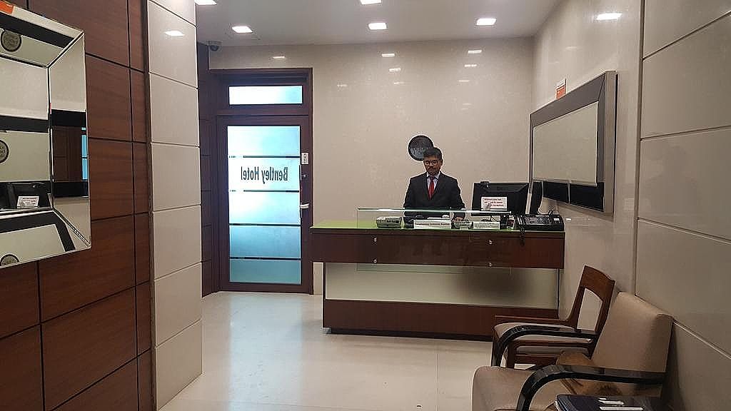 undefined Bentley Hotel, Marine Drive 3