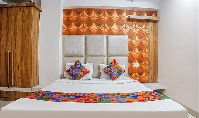  FabHotel The Pannis Deluxe Room 2