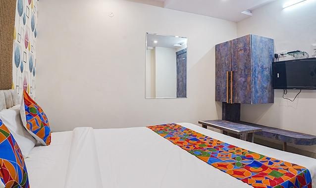  FabHotel The Pannis Deluxe Room 4
