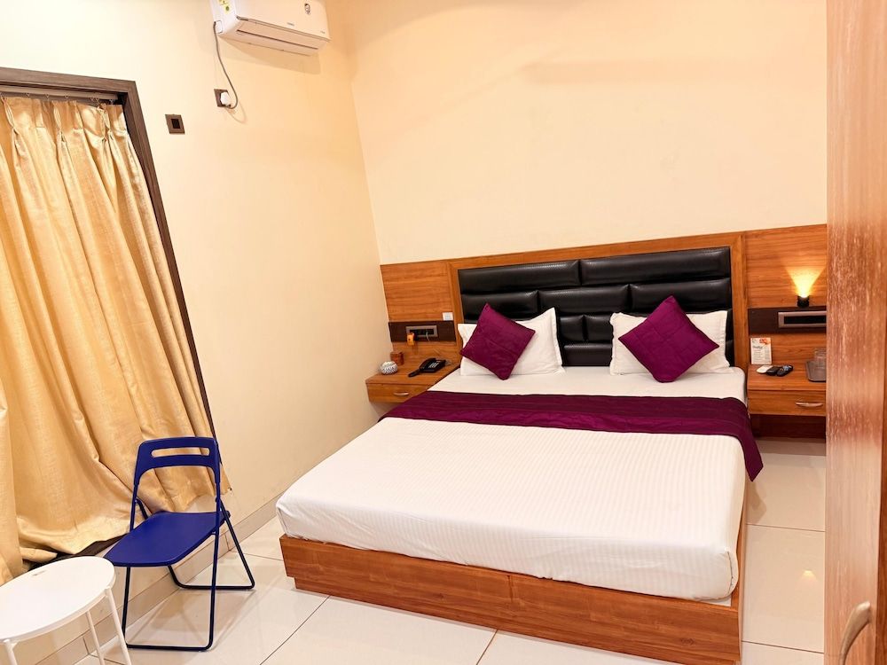 undefined Passiflora Inn 5