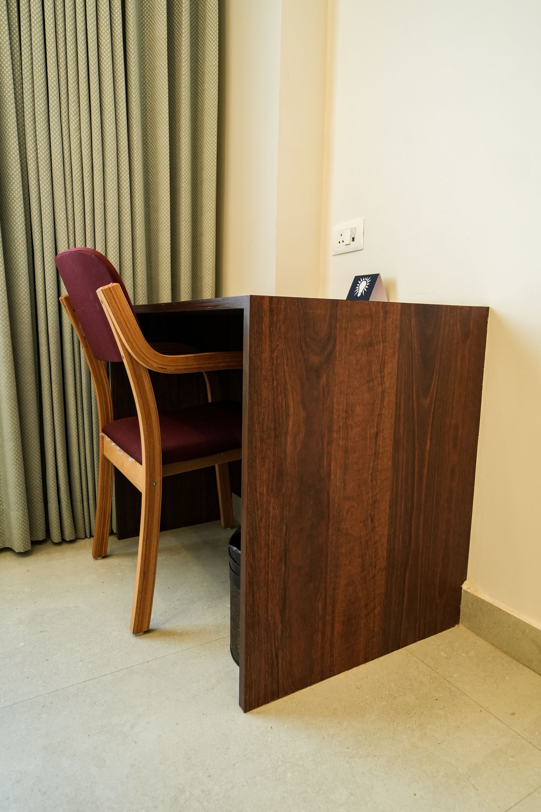 Zip By Spree Hotels Purple Orchid Superior King Room 9