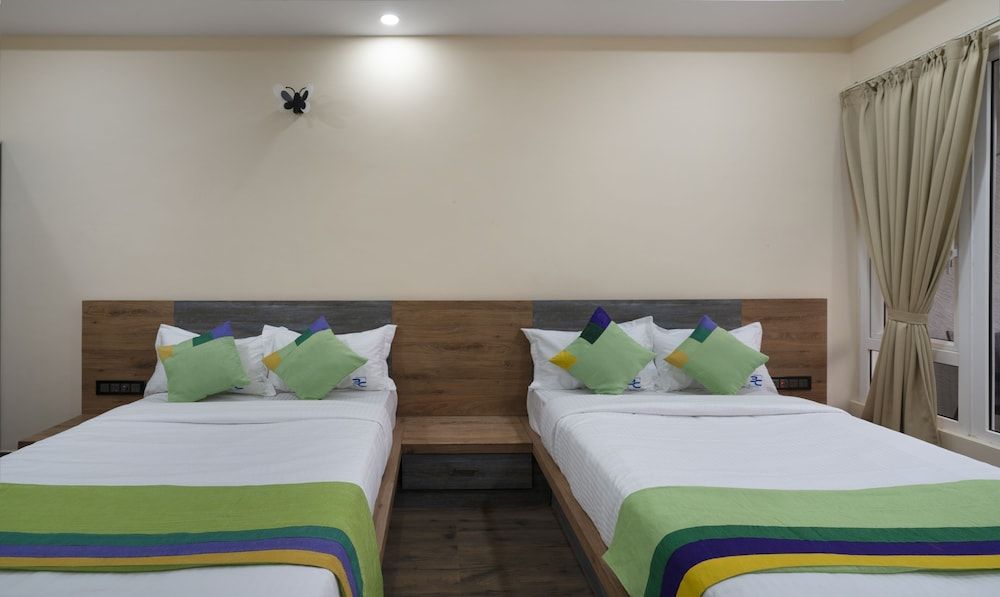 Treebo 3C Comforts Deluxe Double Room 2