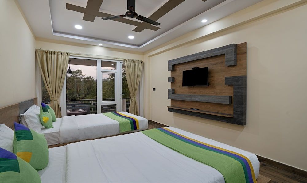 Treebo 3C Comforts Deluxe Double Room 3
