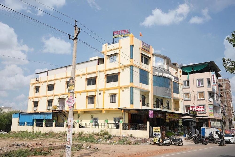 undefined Hotel Lotus Inn 6