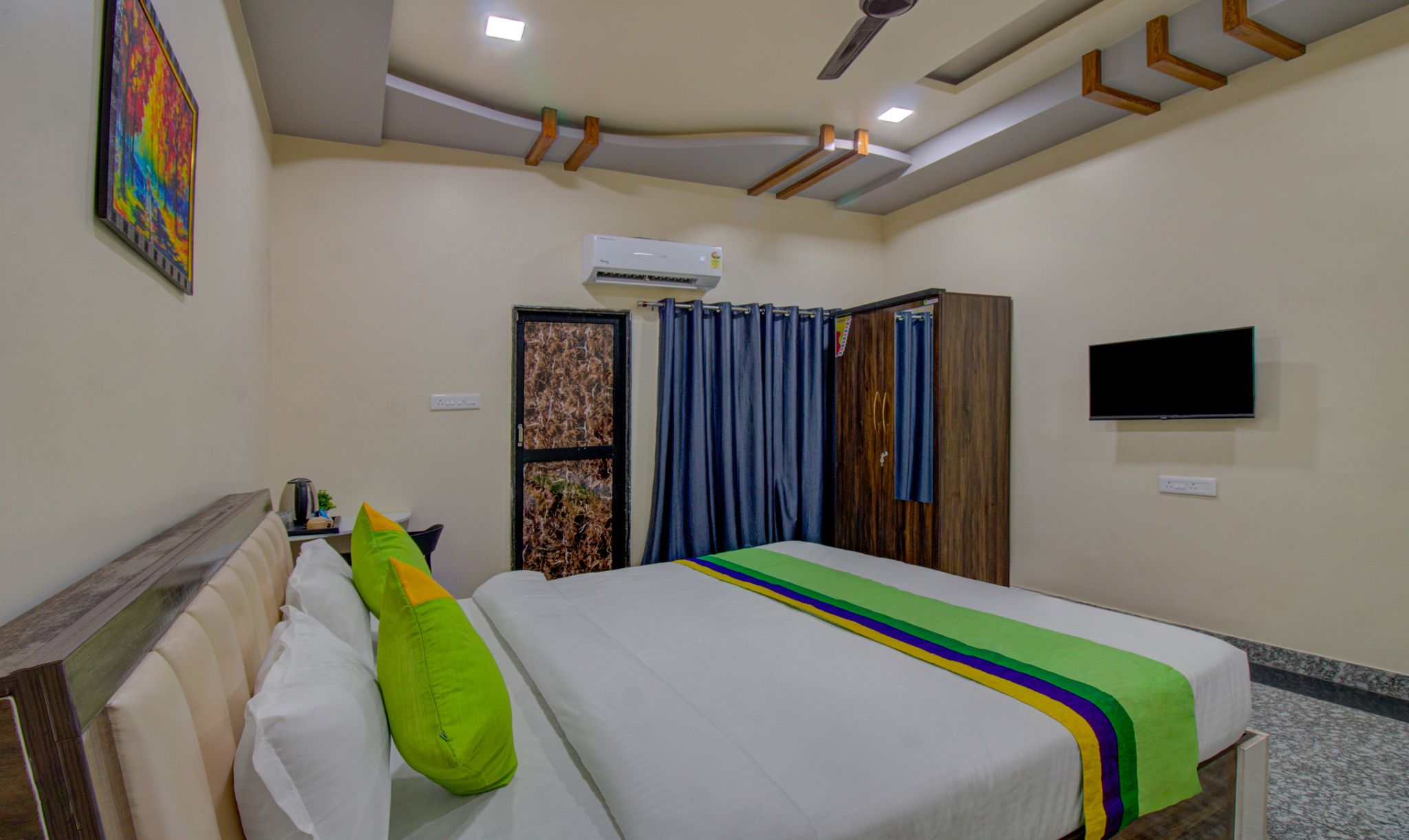 Treebo Royal, Chandrapur Standard Double Room 5