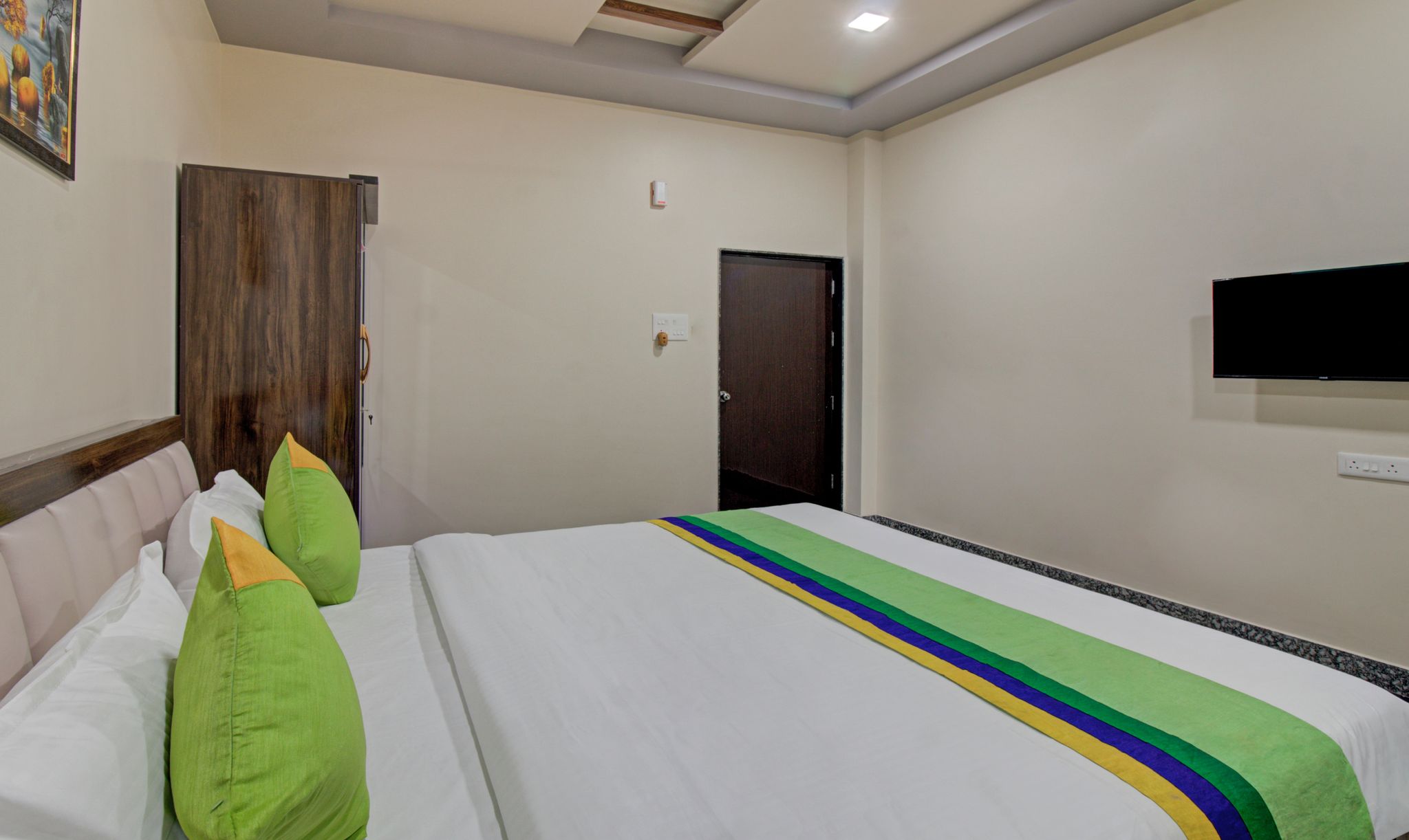 Treebo Royal, Chandrapur Standard Double Room 8
