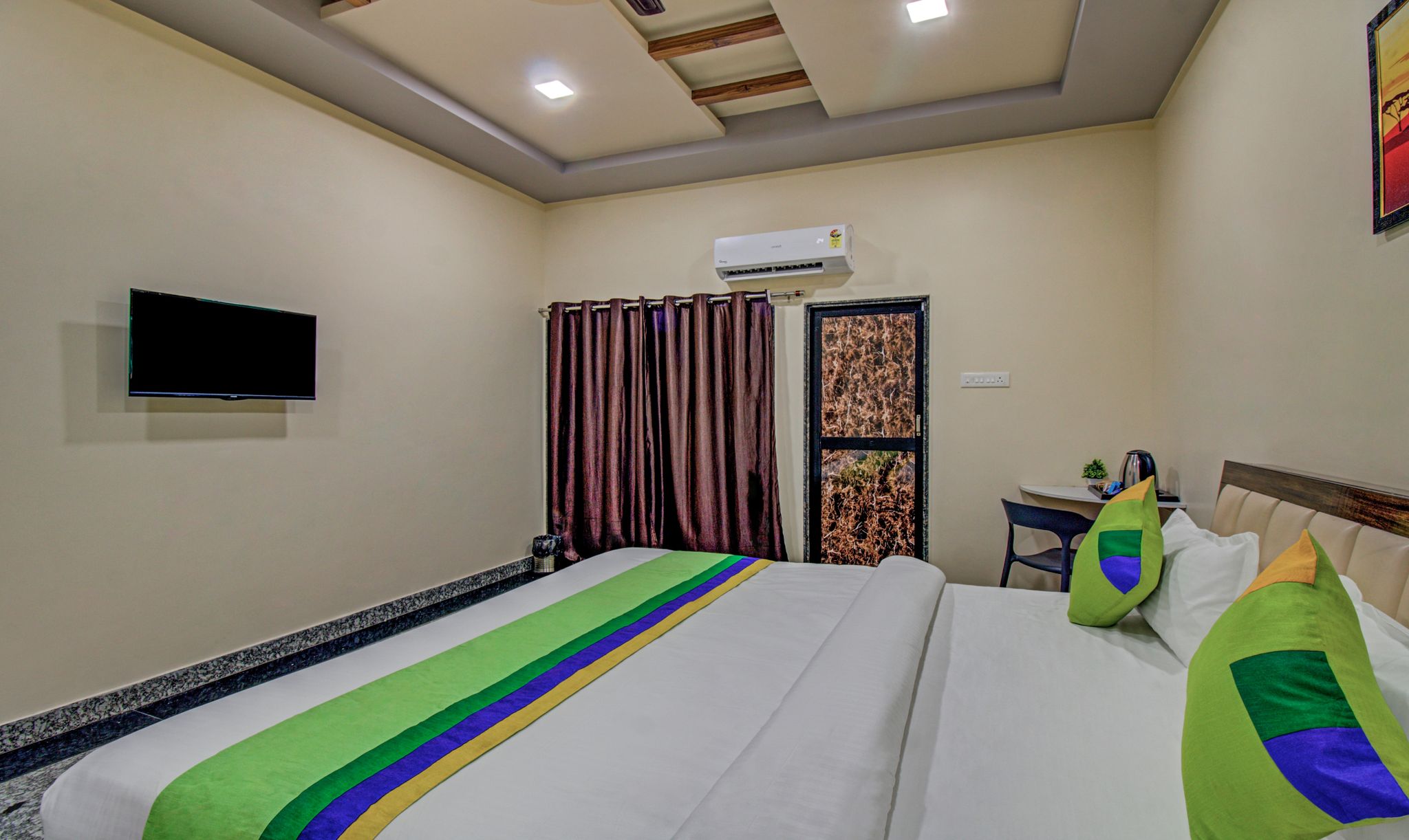 Treebo Royal, Chandrapur Standard Double Room 7