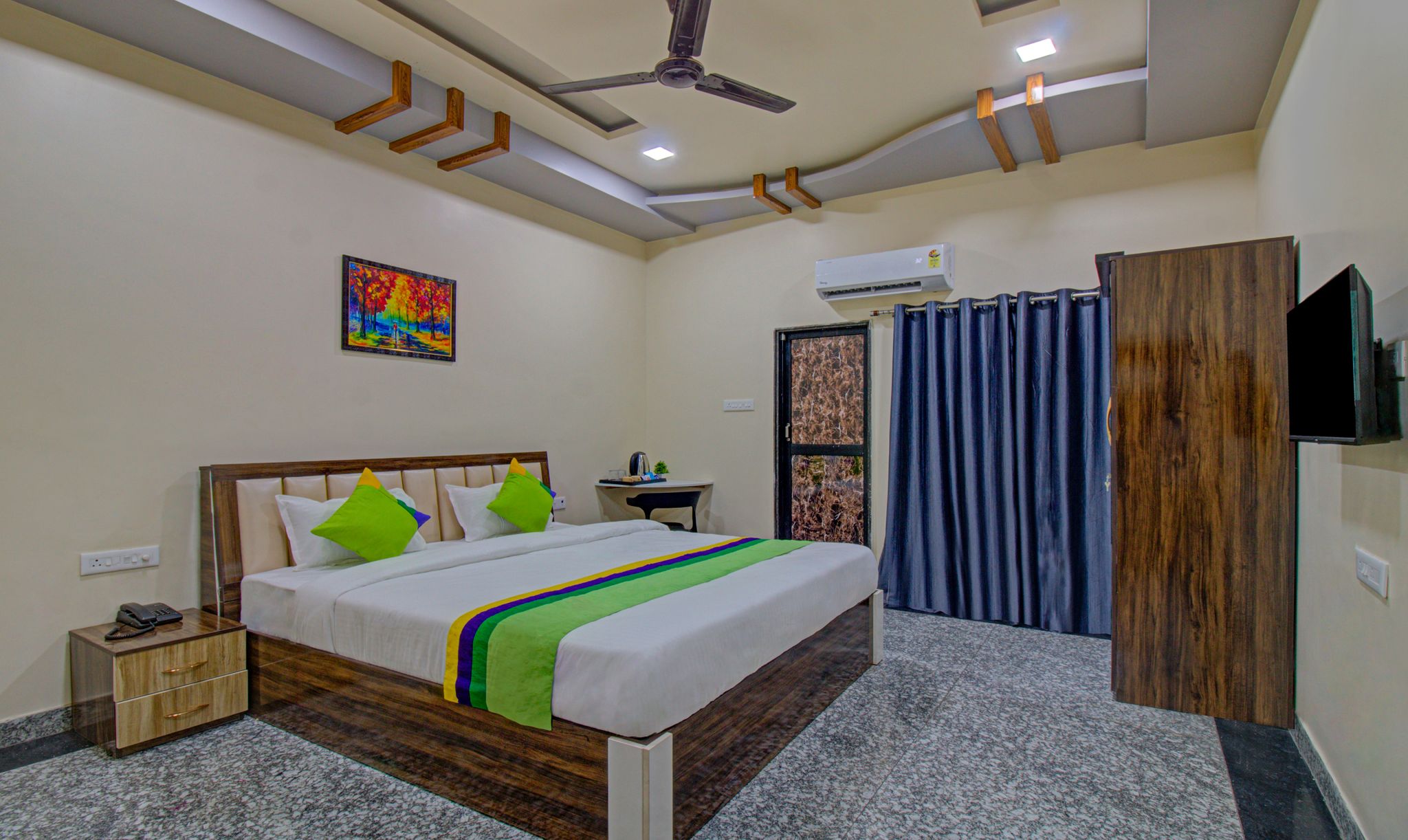 Treebo Royal, Chandrapur Standard Double Room 12