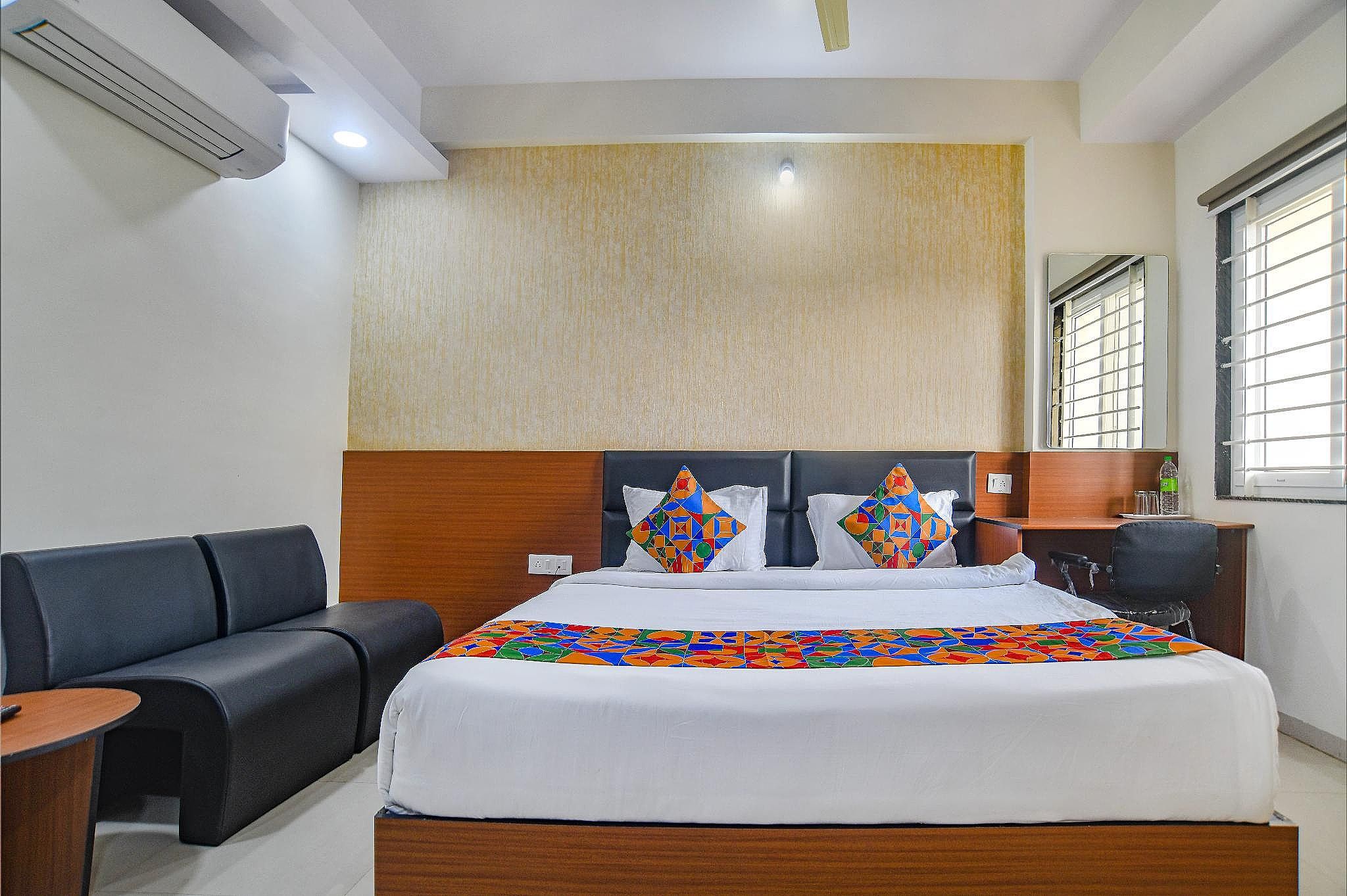 Hotel Lotus Deluxe Room 5