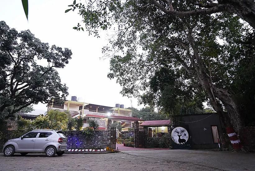 undefined HR Dukes Den Resort 6