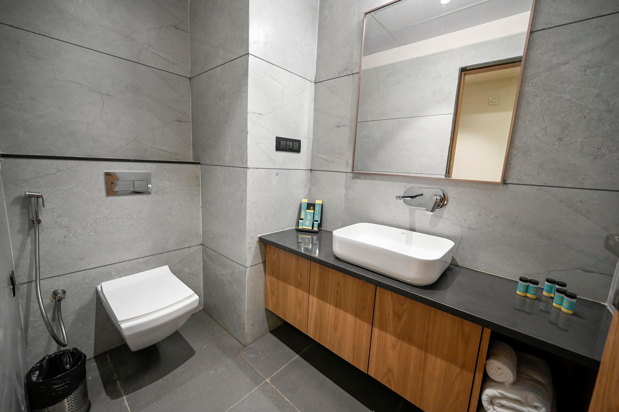 Kings Kraft The Park Executive Hotel Jamnagar Cozy Room 3